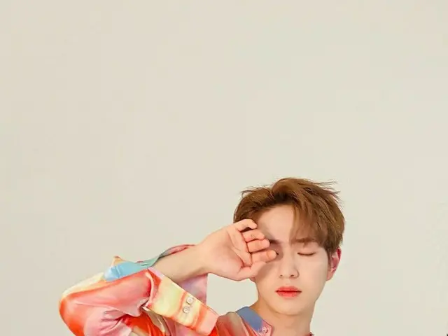 「SHINee」オンユ、グラビアビハインドカット公開!!…春のオンユ