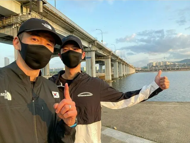 「JINUSEAN」ション、パク・ボゴムと明け方のランニング…爽やかなツーショット