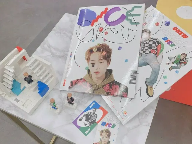 「SHINee」オンユ、ニューアルバム「DICE」のアルバム開封し公開!!