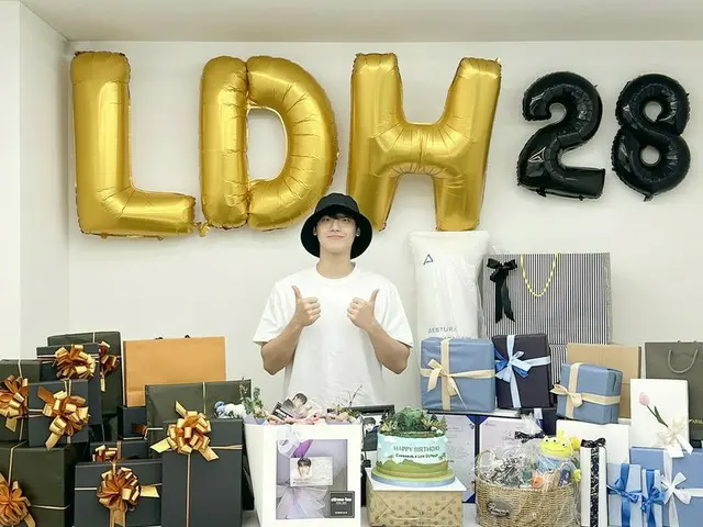 俳優イ・ドヒョン、誕生日を迎えファンたちからのプレゼント認証ショットを公開