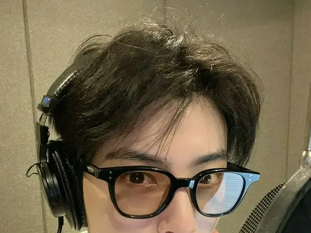 チャ・ウヌ（ASTRO）、めがねをかけてもかけてなくても“顔の天才”
