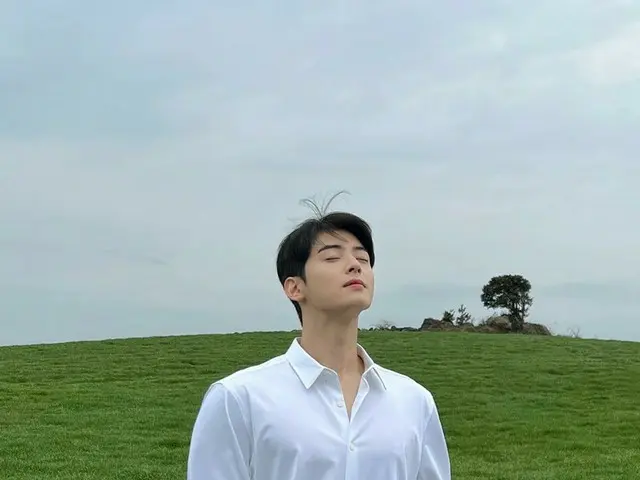 チャ・ウヌ（ASTRO）、大自然をバックにさわやかなビジュアル