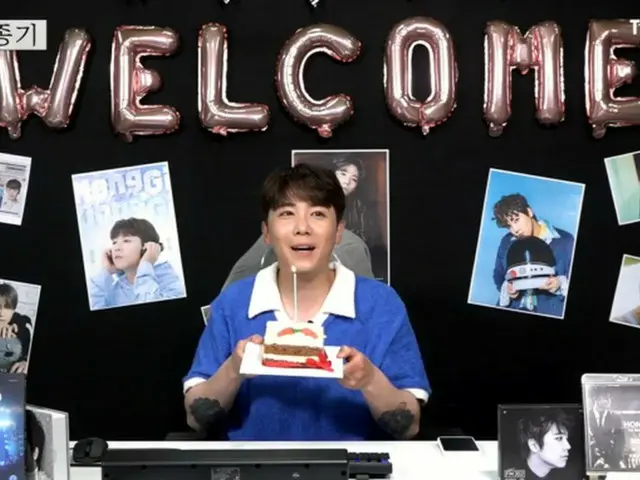 「FTISLAND」イ・ホンギ、YouTubeチャンネル開設記念ライブ放送配信…”キム・ジェジュンがしてくれたらコラボもしたい”