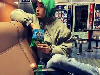 俳優チェ・ウシク、お菓子を食べながらかわいい子犬系男子の魅力爆発