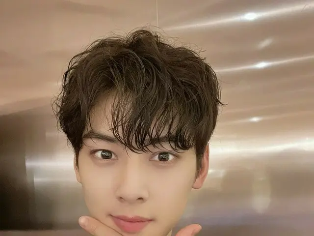チャ・ウヌ（ASTRO）、「M COUNTDOWN」1位でファンたちにセルフィーで感謝