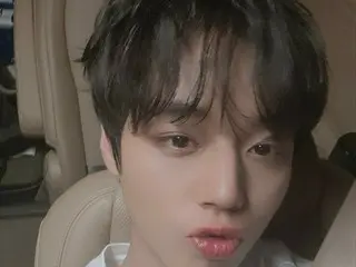 パク・ジフン、ウサギのようなかわいさでファンたちに誕生日祝いのお返し