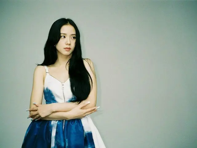 「BLACKPINK」ジス、優雅なワンピース姿で完ぺきビジュアル