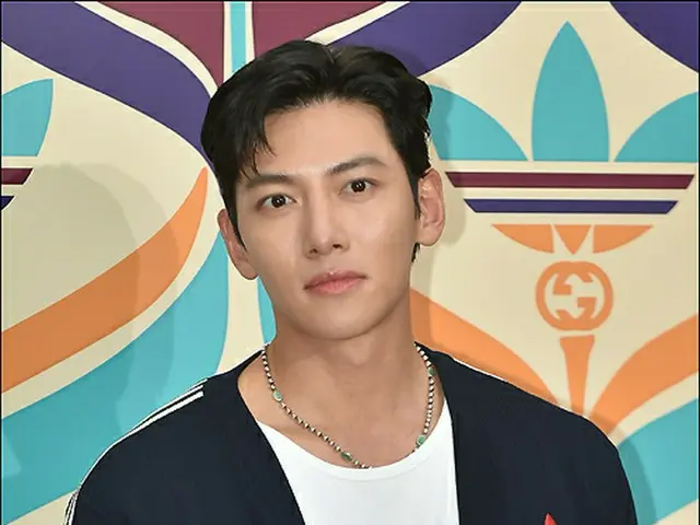 【フォト】俳優チ・チャンウク、イケメンさに視線釘付け