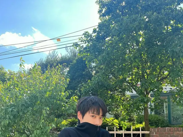 「NCT」ドヨン、さわやかな“彼氏ショット”更新