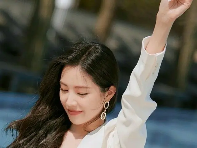 「Apink」出身ソン・ナウン、色っぽい雰囲気で独歩的なビジュアル