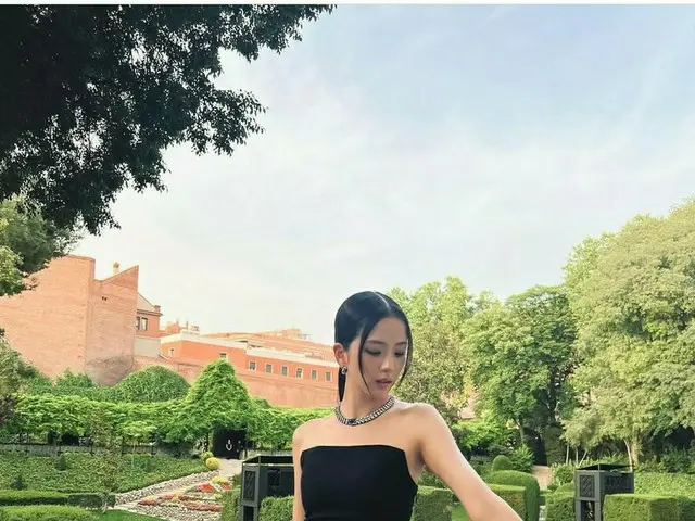 「BLACKPINK」ジス、マネキンのような抜群のスタイル…美貌に感嘆