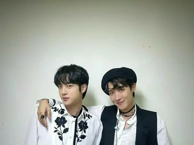 「BTS（防弾少年団）」J-HOPE、ジンとの仲良しツーショット公開に…ジンが“フォロワー増やそうと”とコメントし笑いをプレゼント