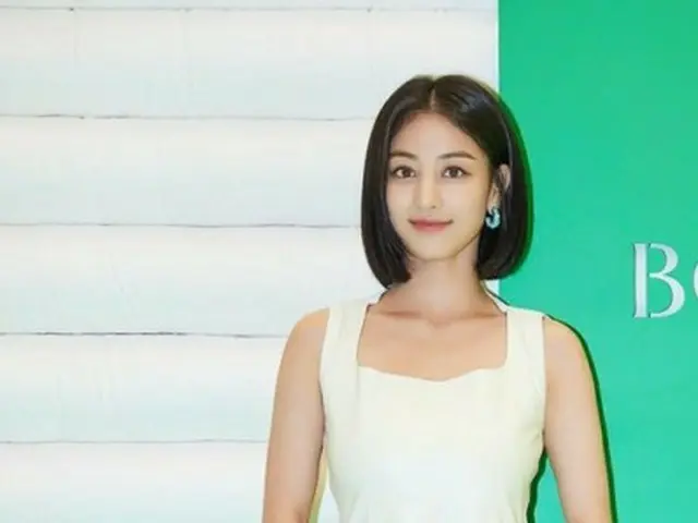 「TWICE」ジヒョ、爽やかな魅力で男心狙い撃ち