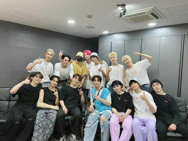 「BTS（防弾少年団）」ジョングク、「SEVENTEEN」のコンサートを観覧…“ものすごかった。招待ありがとう”