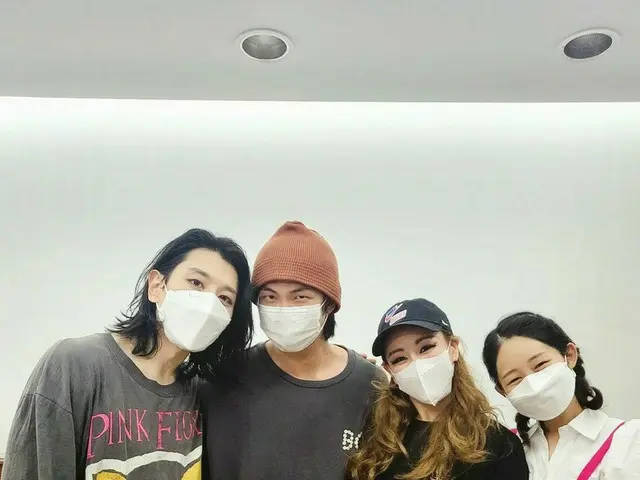 「BTS（防弾少年団）」RM、パク・ヒョシンの応援のためミュージカル「笑う男」を観覧…“カッコいい僕らの兄さん”