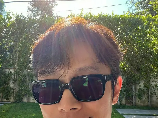 俳優イ・ビョンホン、誕生日を迎え余裕いっぱいなキラースマイル