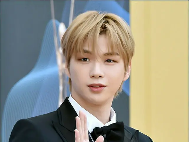 【フォト】カンダニエル（KANGDANIEL）、「第1回青龍シリーズアワード」レッドカーペット参加…“きょうは俳優として来ました”