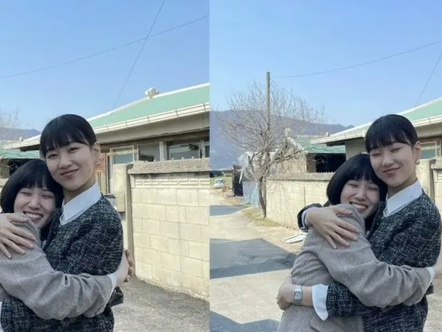 女優パク・ウンビン、ハ・ユンギョンと抱擁ショット公開…仲睦まじい現場