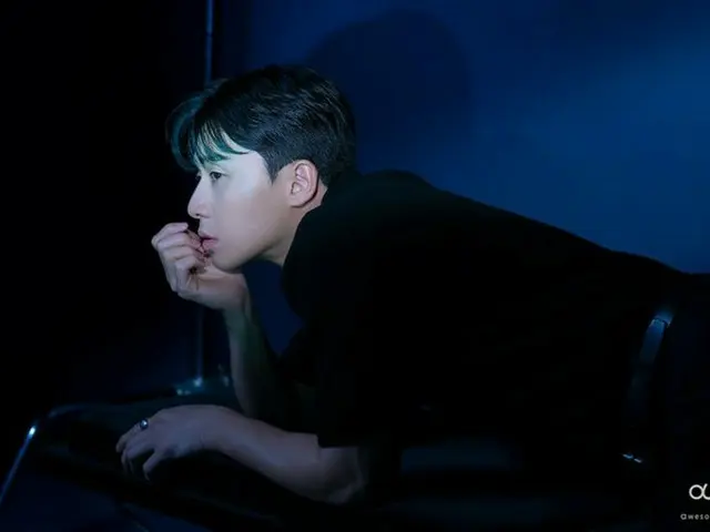 パク・ソジュン、ヘアスタイルに衣装まで完ぺきな大人セクシー