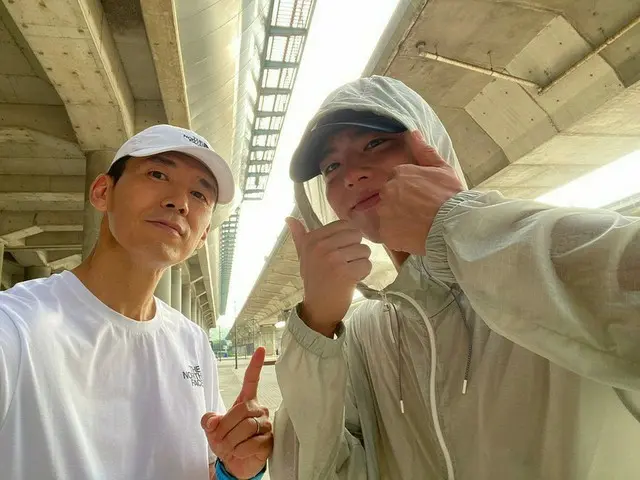 俳優パク・ボゴム、イケメンは汗もかかない?!…走ったあとも爽やかビジュアル