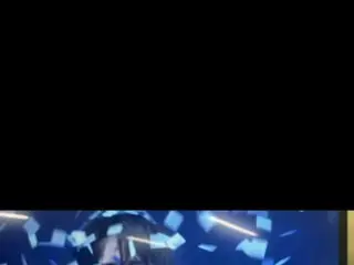 「SHINee」オンユ、ものすごい紙吹雪の中で当惑した表情（動画あり）