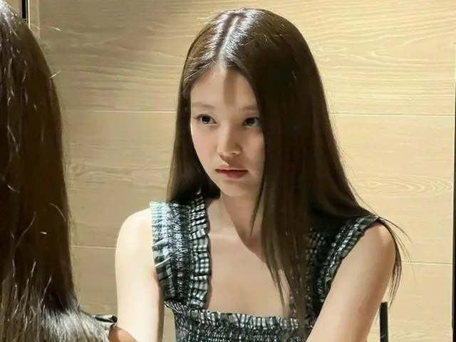 「BLACKPINK」ジェニー、人形のようなビジュアル…手を洗う姿すら美しい
