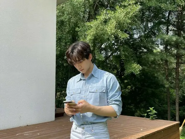 ジュノ（2PM）、スマホの広告みたい…ちょっとした日常もまるでグラビア