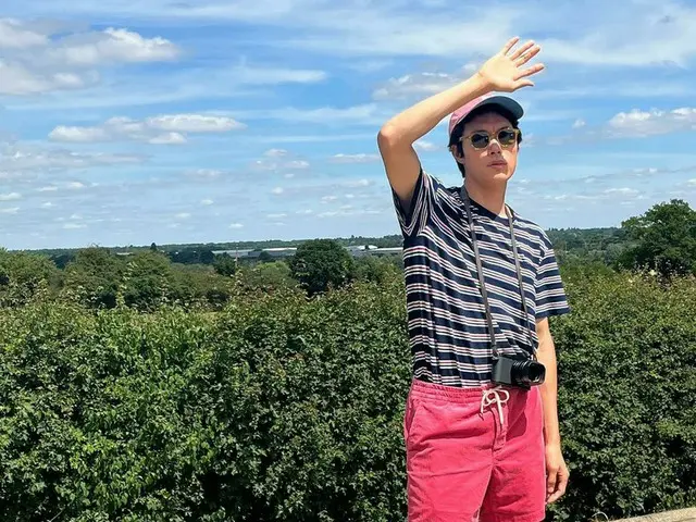 俳優リュ・ジュンヨル、7月に過ごしたイギリスでのヒーリング日常…ピンク男子のファッションセンス