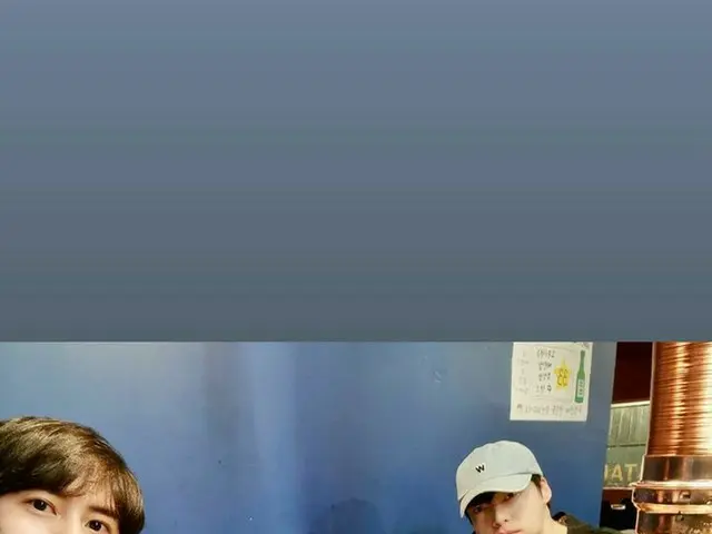俳優アン・ジェヒョン、親友キュヒョン（SUPER JUNIOR）と会ってサムギョプサルで一杯