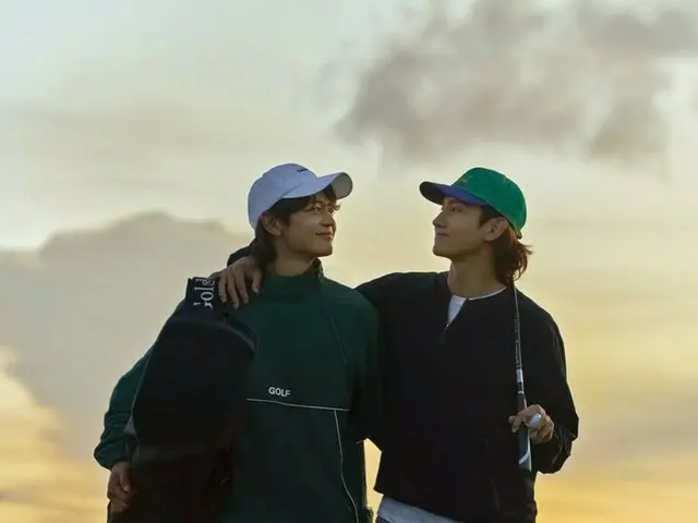 「東方神起」チャンミン＆「SHINee」ミンホ、グラビアプレビュー公開…2人のゴルフの腕前は?