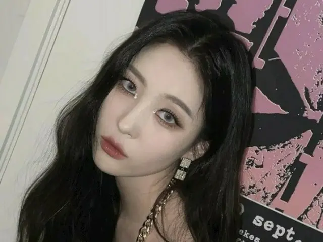 歌手ソンミ、45.6kgのか細いスタイル…窪んだ鎖骨でセクシーさまで発散