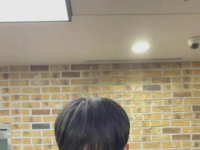 「SHINee」KEY（キー）、ニューアルバム収録曲「Bound」のチャレンジ動画公開…ミンホ「おまえなんでしきりに廊下で踊るんだ.......」とコメント（動画あり）
