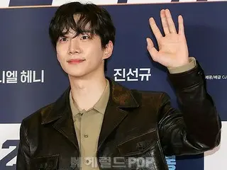 「2PM」ジュノ、映画「共助2：インターナショナル」VIP試写会に参加…人気男のさわやかなあいさつ