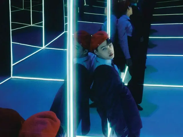 「EXO」カイ、グラビア公開…・“グラビア職人”らしい姿に“ミケーレがイタリアで拍手するビジュアル”