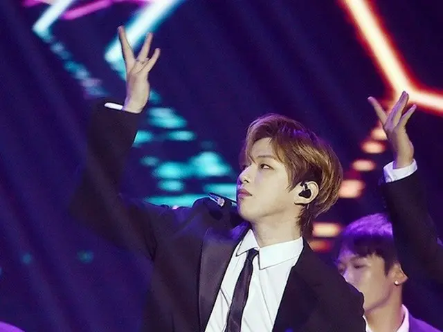 【フォト】カンダニエル（KANGDANIEL）、「第8回2022 APAN STAR AWARDS」で祝賀公演を披露…カッコよさ爆発