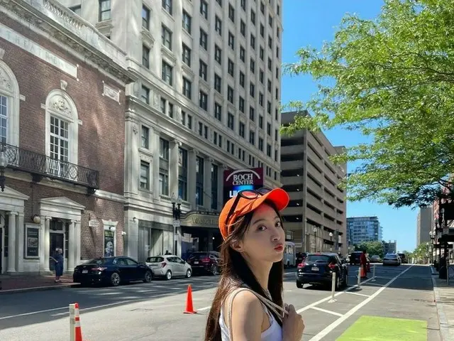 女優チョン・ヘソン、9月でもタンクトップで夏ファッション「夏を見送れない」