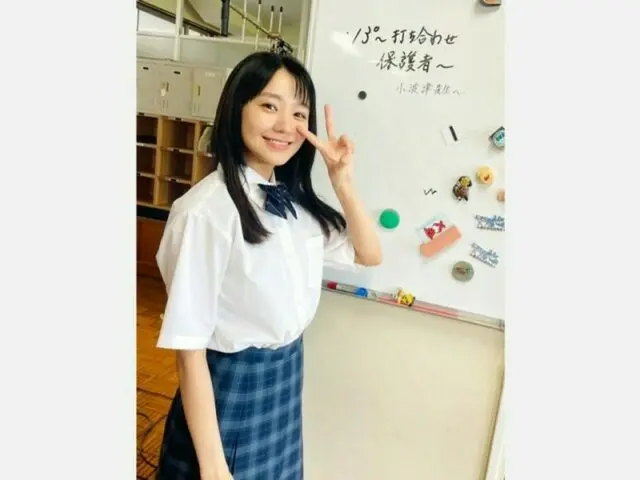 『ファーストペンギン！』奈緒、キュートな学生服姿が可愛すぎると反響