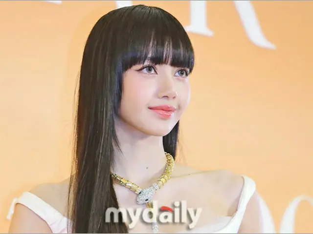 【フォト】「BLACKPINK」リサ、ブルガリ授賞式に参加…“女神降臨”まるでクレオパトラのよう