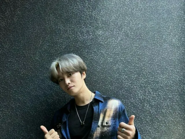 キム・ジェジュン、凛々しい姿であいさつ…”風邪なんか治してやる！”