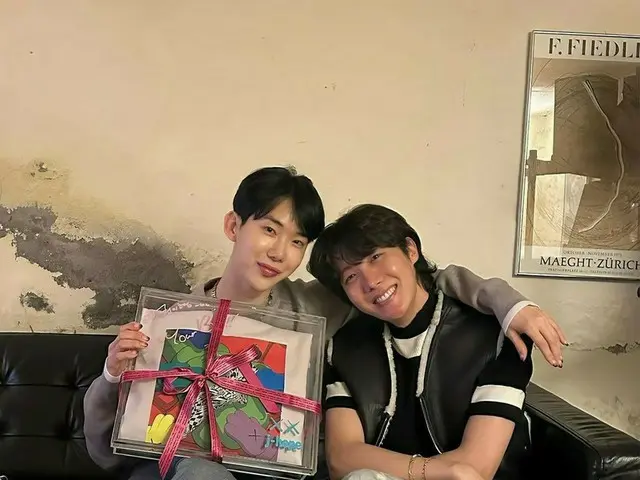 「2AM」チョ・グォン×J-HOPE、とても仲睦まじく認証ショット…「親切なチョン・ホソク君」