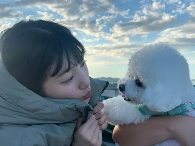 女優スジ、愛犬に夢中な国民の初恋…「ママが負担なの？」