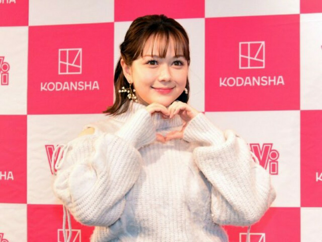イ・ヨウォン エロ 元ＨＫＴ48村重杏奈 初写真集は「大興奮できるエロ本になっています」 | wowKorea（ワウコリア）