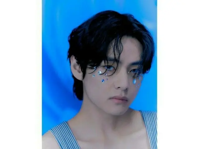 「BTS（防弾少年団）」V、米天才少年画家の絵に登場して話題