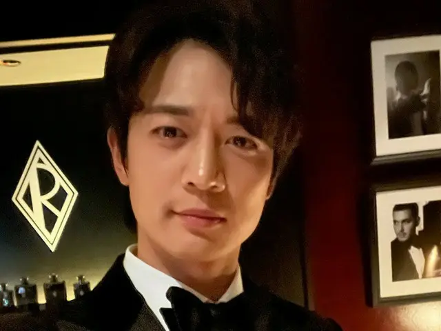 「SHINee」ミンホ、タキシードを着て男神ビジュアル