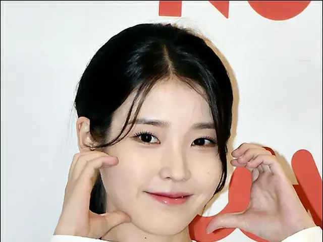 【フォト】IU（アイユー）、「第42回韓国映画評論家協会賞」に出席…キュートなほっぺハート