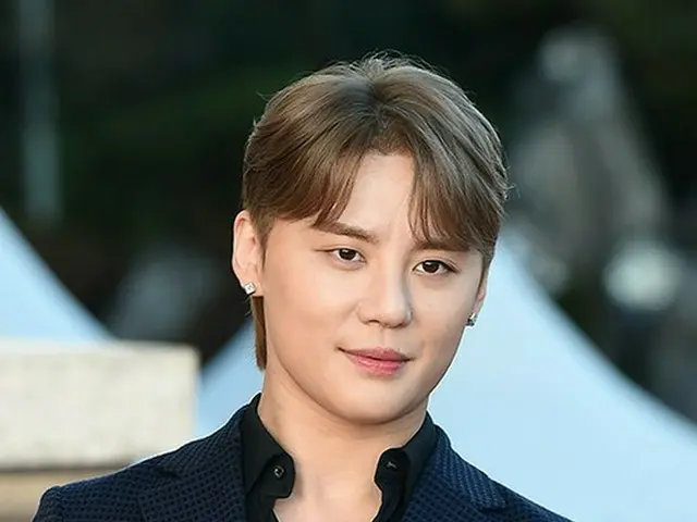 キム・ジュンス、13年ぶりに「FNS歌謡祭」に出演