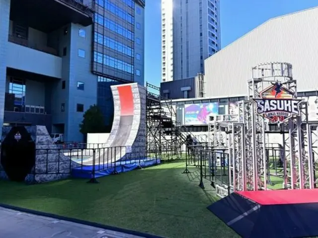 『ＳＡＳＵＫＥ２０２２』名物エリア「そり立つ壁」と「クリフハンガー」が赤坂サカスに！