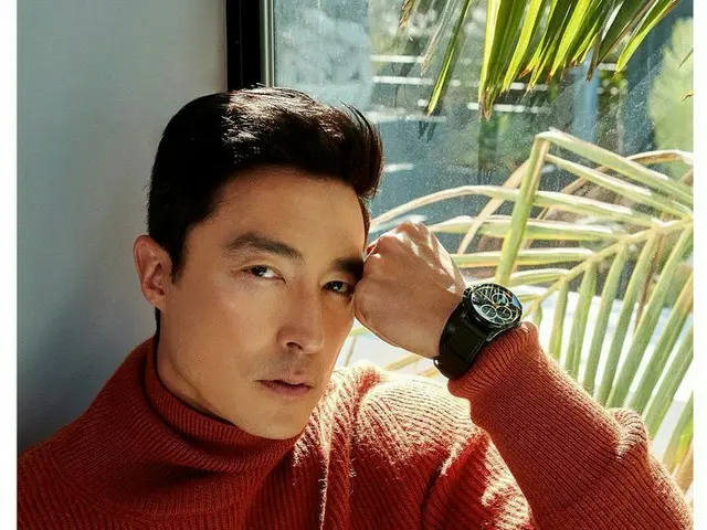 俳優ダニエル・ヘニー、グラビア公開…ソフトなカリスマ