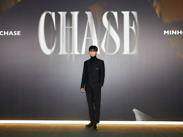 「SHINee」ミンホ、オンライン記者懇談会開催…“初めてのソロアルバム「CHASE」、ストーリーラインに重点を置いて作業した”
