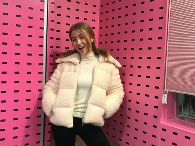 女優パク・ハソン、キュートなポーズで魅了…ファーブーツをはいた「クマちゃん」